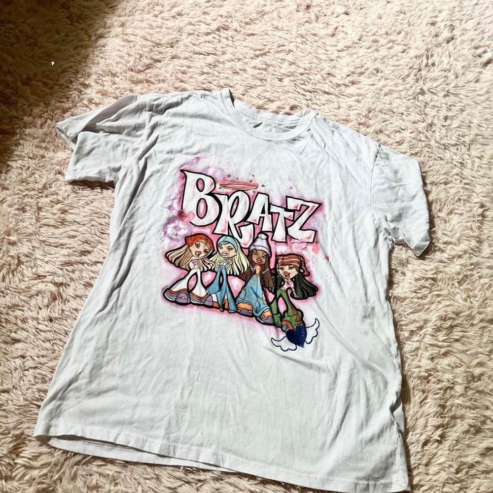 Bratz Cartoon Nostalgic Urban Hiphop Edgy Embroidered Graphic Tee Womens XL Bold